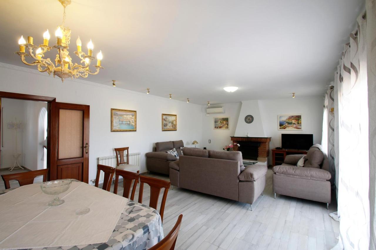 Villa Gladiols Кембрилс Екстериор снимка